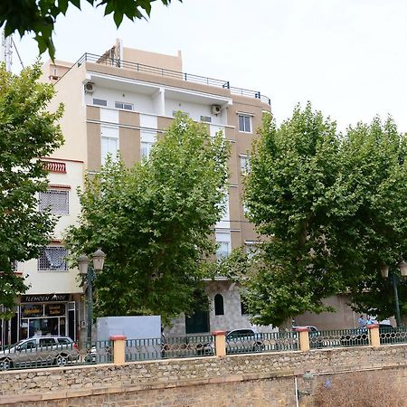 Hotel Grand Bassin Tlemcen ภายนอก รูปภาพ